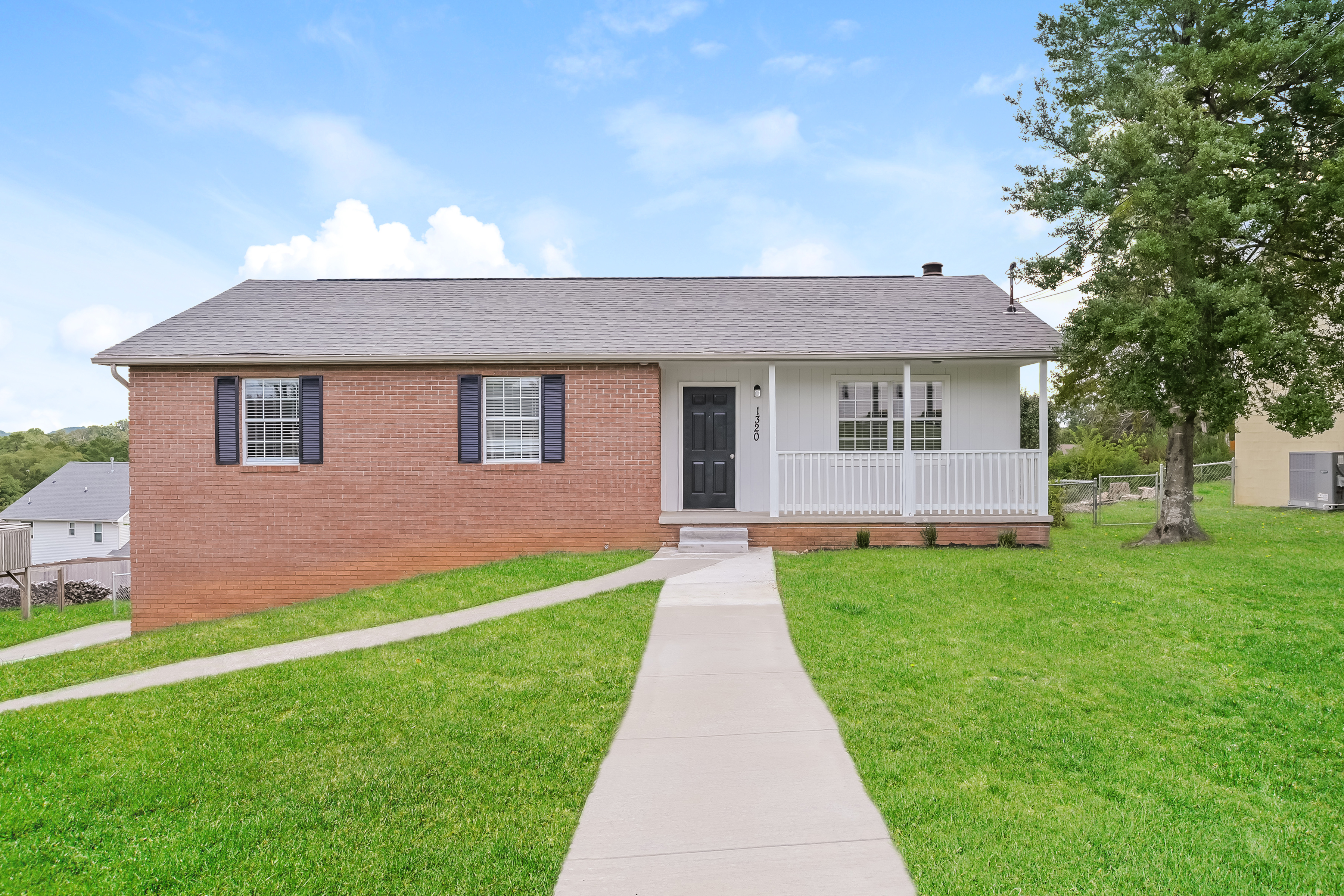 1320 Windamere Rd Knoxville, TN 37923